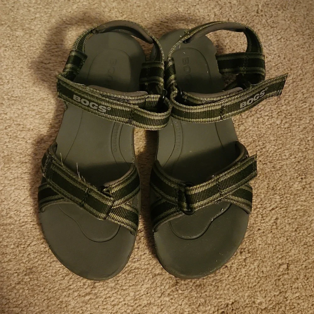 Bogs sandals